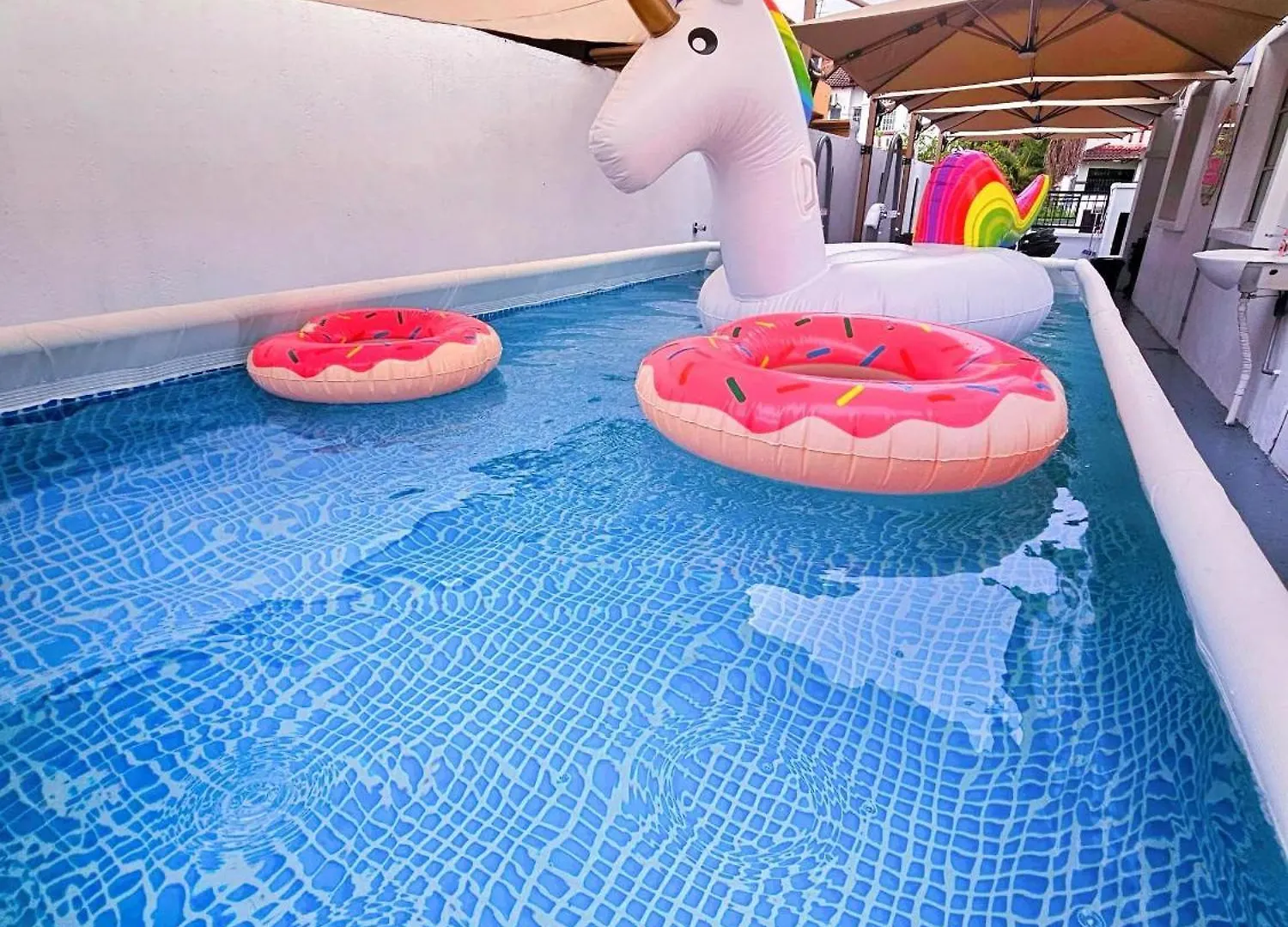 Bbq Swimming Pool Netflix 11 Pax Bukit Indah Jb Villa Johor Bahru Holiday home
