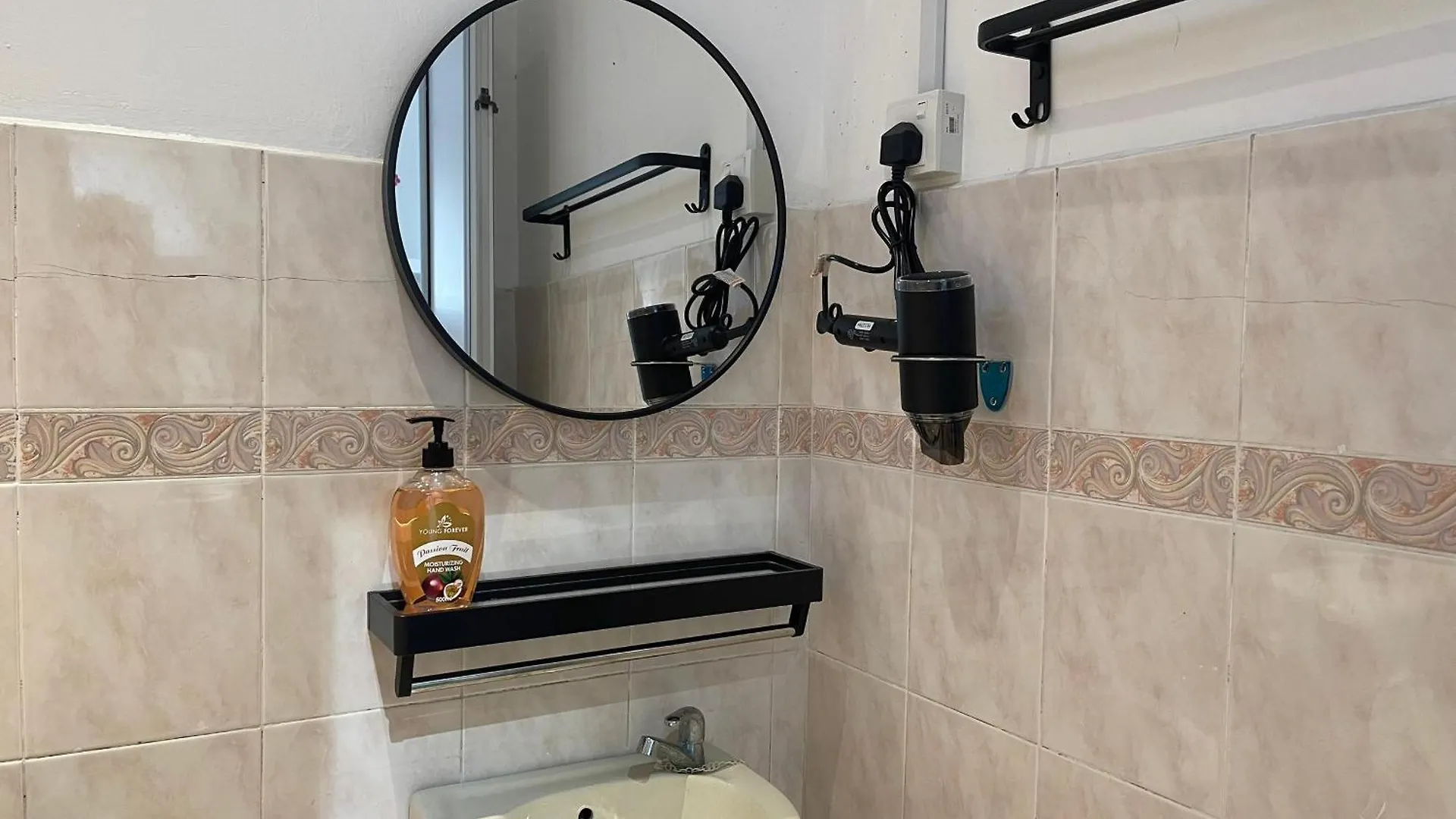 Bbq Swimming Pool Netflix 11 Pax Bukit Indah Jb Villa Johor Bahru 0*,  Malaysia